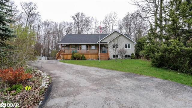 25 Lisbon Court, House detached with 4 bedrooms, 3 bathrooms and 8 parking in Wasaga Beach ON | Image 2