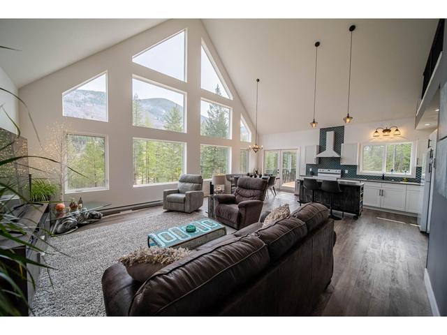 4165 Highway 93, House detached with 3 bedrooms, 1 bathrooms and null parking in East Kootenay B BC | Image 25