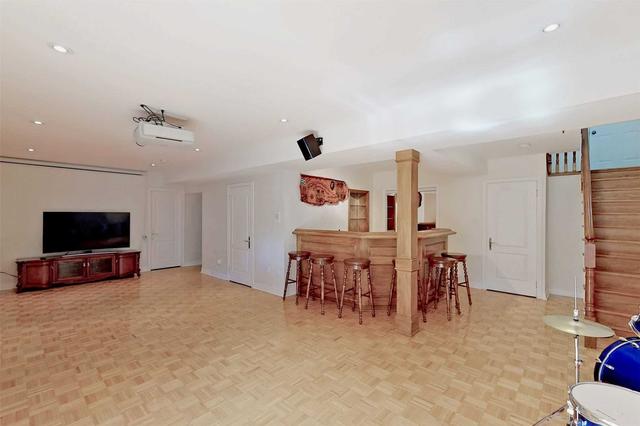 45 Leacroft Cres, House detached with 5 bedrooms, 5 bathrooms and 8 parking in Toronto ON | Image 28