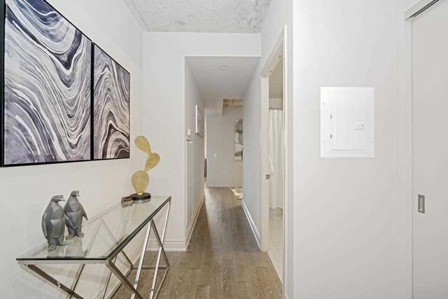 401 - 608 Richmond St, Condo with 1 bedrooms, 1 bathrooms and 0 parking in Toronto ON | Image 3
