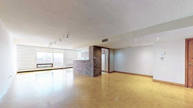 1104 - 30 Wellington St E, Condo with 2 bedrooms, 2 bathrooms and 1 parking in Toronto ON | Image 5
