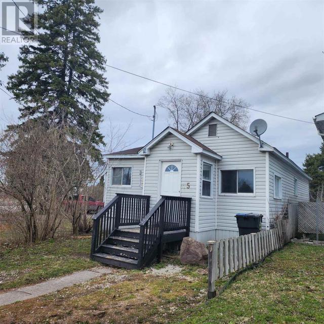 5 Wilcox Ave, House detached with 2 bedrooms, 1 bathrooms and null parking in Sault Ste. Marie ON | Image 14