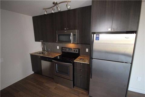 620 - 775 King St W, Condo with 2 bedrooms, 1 bathrooms and 1 parking in Toronto ON | Image 2