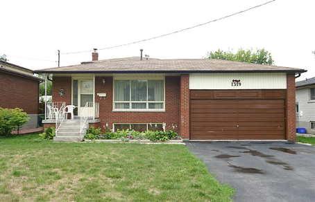 1319 Broadview St, House detached with 4 bedrooms, 2 bathrooms and 4 parking in Pickering ON | Image 1