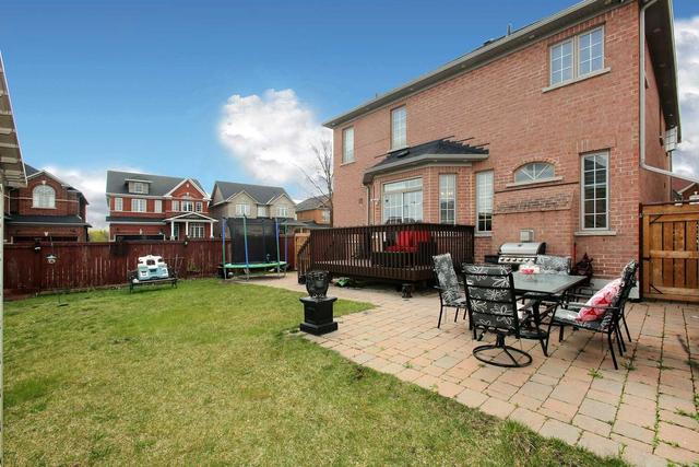 3 Prada Crt, House detached with 4 bedrooms, 5 bathrooms and 5 parking in Brampton ON | Image 15