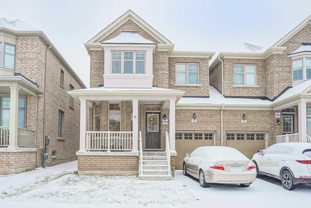 53 Borrelli Dr E, House attached with 3 bedrooms, 3 bathrooms and 2 parking in Brampton ON | Image 1