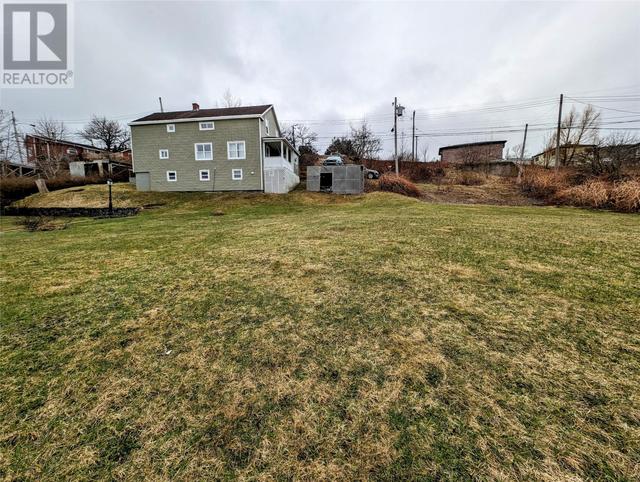 13 East Avenue, House detached with 5 bedrooms, 2 bathrooms and null parking in Corner Brook NL | Image 3