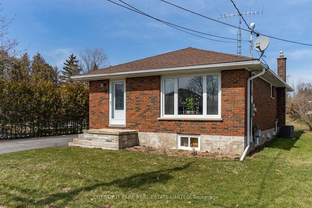 162 Wellington Main St, House detached with 2 bedrooms, 1 bathrooms and 5 parking in Prince Edward County ON | Image 12