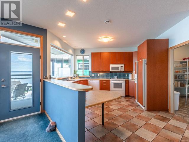8 - 245 Oyster Cove Rd, House detached with 4 bedrooms, 6 bathrooms and 3 parking in Ladysmith BC | Image 6