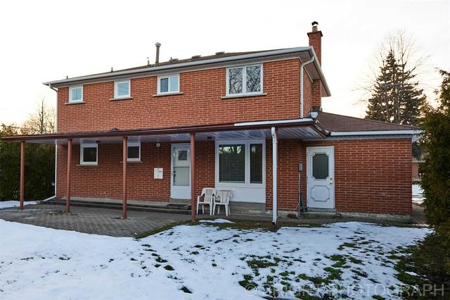 29 Hobart Dr, House detached with 4 bedrooms, 4 bathrooms and 2 parking in Toronto ON | Image 29