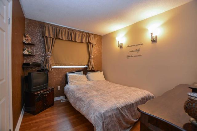 81 Seaborn Rd, House detached with 4 bedrooms, 2 bathrooms and 6 parking in Brampton ON | Image 9