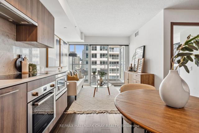 2310 - 19 Bathurst St, Condo with 1 bedrooms, 1 bathrooms and 0 parking in Toronto ON | Image 5