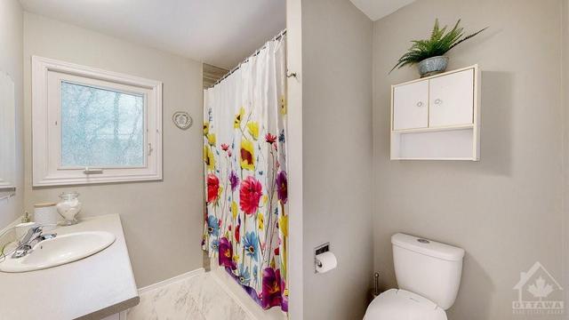 338 Stowe Court, Townhouse with 3 bedrooms, 2 bathrooms and 1 parking in Ottawa ON | Image 14