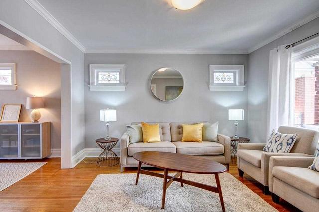 129 Dewhurst Blvd, House semidetached with 3 bedrooms, 2 bathrooms and 5 parking in Toronto ON | Image 31