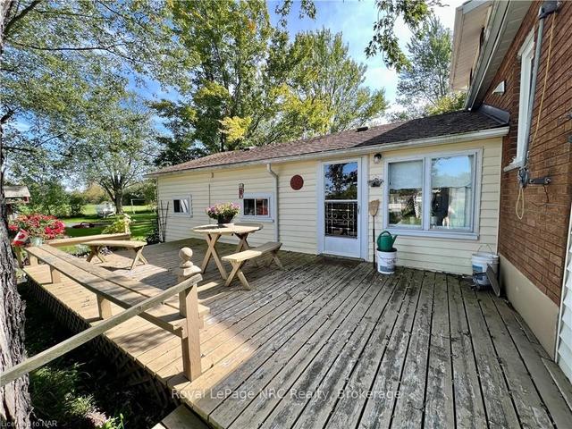 8845 Lyons Creek Rd, House detached with 2 bedrooms, 2 bathrooms and 22 parking in Niagara Falls ON | Image 3
