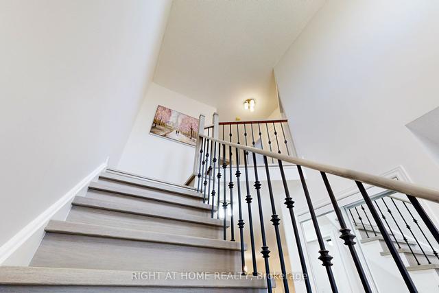 38 Rosanna Cres, House detached with 3 bedrooms, 4 bathrooms and 5 parking in Vaughan ON | Image 11