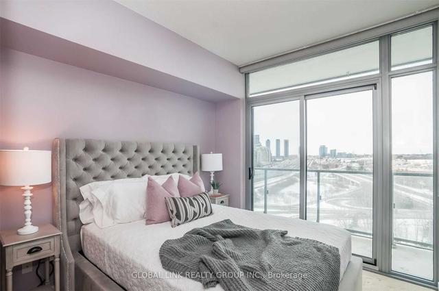 1110 - 105 The Queensway Ave, Condo with 2 bedrooms, 2 bathrooms and 1 parking in Toronto ON | Image 4
