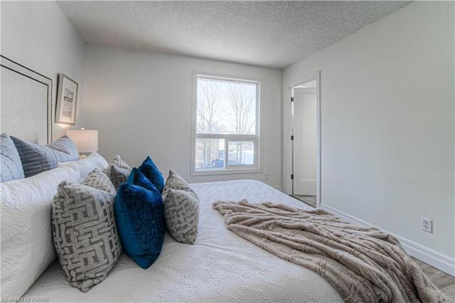 9 - 32 Mowat Boulevard, House attached with 3 bedrooms, 1 bathrooms and 1 parking in Kitchener ON | Image 15