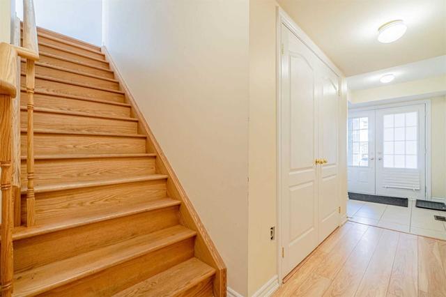 48 Miami Grve, House attached with 3 bedrooms, 4 bathrooms and 2 parking in Brampton ON | Image 35