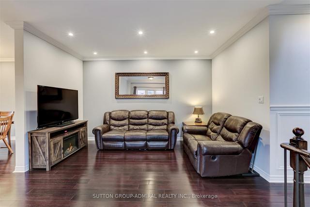 137 Venice Gate Dr, House detached with 4 bedrooms, 4 bathrooms and 4 parking in Vaughan ON | Image 35