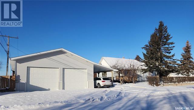 373 3rd Avenue E, House detached with 3 bedrooms, 2 bathrooms and null parking in Melville SK | Image 11