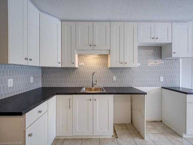 78 - 121 University Avenue E, House attached with 5 bedrooms, 2 bathrooms and 1 parking in Waterloo ON | Image 10