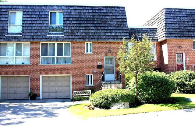 81 Crimson Millway, Townhouse with 3 bedrooms, 3 bathrooms and 2 parking in Toronto ON | Image 1