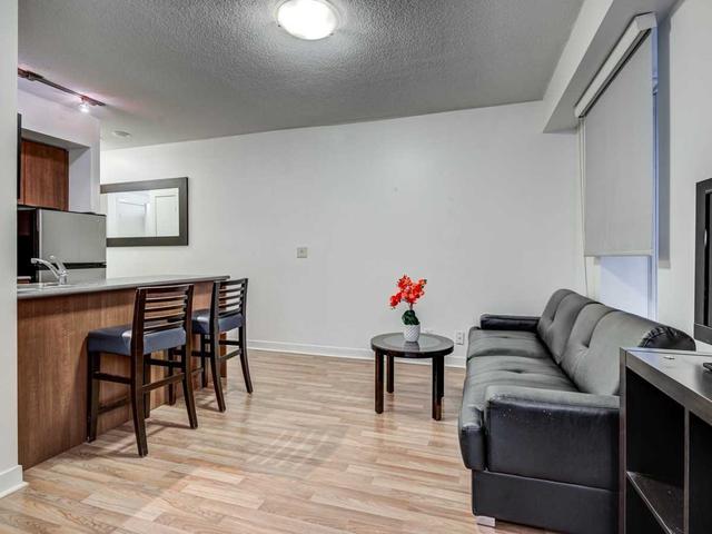 705 - 8 Colborne St N, Condo with 1 bedrooms, 1 bathrooms and 0 parking in Toronto ON | Image 3