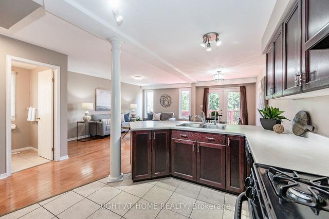 a - 696 Star Flower Ave, House semidetached with 3 bedrooms, 4 bathrooms and 2 parking in Waterloo ON | Image 39