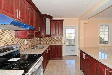 80 Kingston Rd, House semidetached with 3 bedrooms, 2 bathrooms and 1 parking in Toronto ON | Image 2