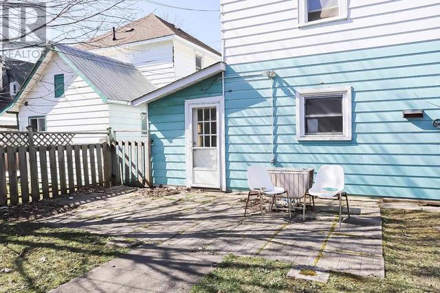 164 Albert St E, House detached with 5 bedrooms, 2 bathrooms and null parking in Sault Ste. Marie ON | Image 36