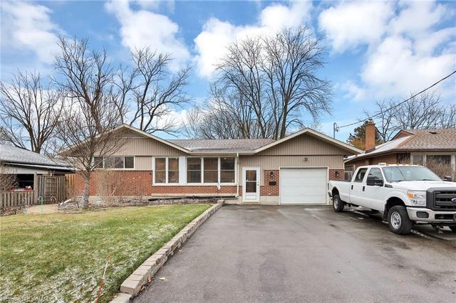 300 Westmount Road E, House detached with 4 bedrooms, 2 bathrooms and 8 parking in Kitchener ON | Image 28