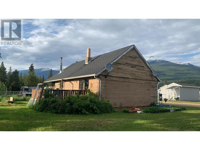 1125 N 5 Highway, House detached with 2 bedrooms, 1 bathrooms and null parking in Fraser Fort George H BC | Image 31