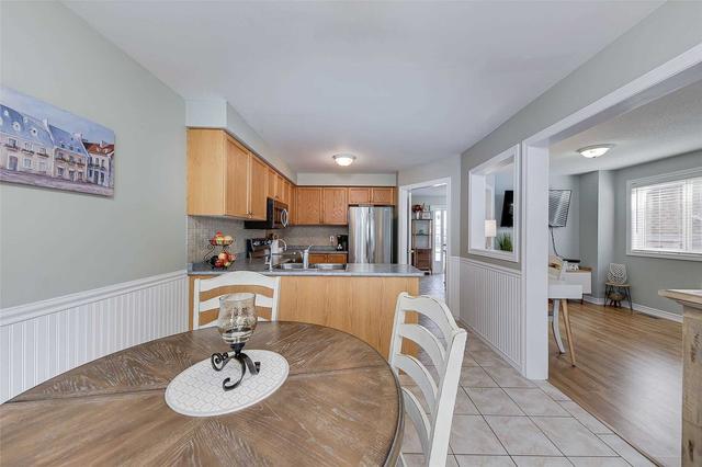 54 Bird St, House detached with 3 bedrooms, 2 bathrooms and 5 parking in Barrie ON | Image 20
