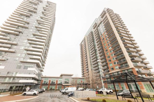 809 - 215 Queen St E, Condo with 2 bedrooms, 1 bathrooms and 1 parking in Brampton ON | Image 1