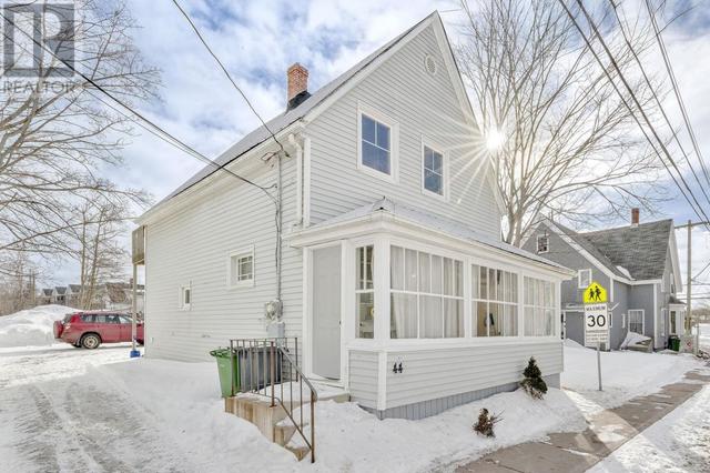 44 Bayfield Street, House other with 0 bedrooms, 0 bathrooms and null parking in Charlottetown PE | Image 1