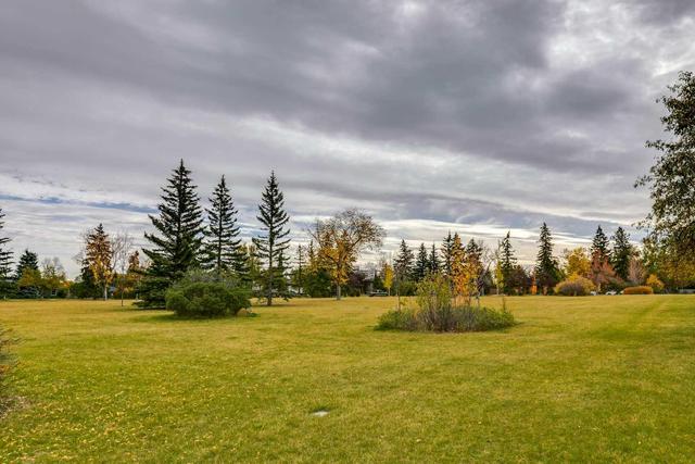 11 Mackay Drive Sw, House detached with 4 bedrooms, 3 bathrooms and 4 parking in Calgary AB | Image 49