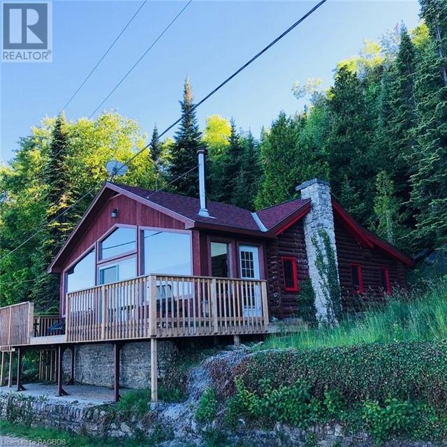 155 North Shore Road, House detached with 2 bedrooms, 1 bathrooms and 4 parking in Northern Bruce Peninsula ON | Image 3