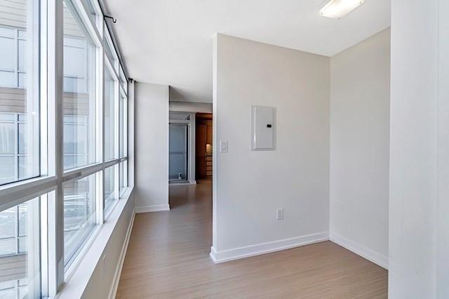 949 - 10 Capreol Crt, Condo with 2 bedrooms, 2 bathrooms and 1 parking in Toronto ON | Image 20