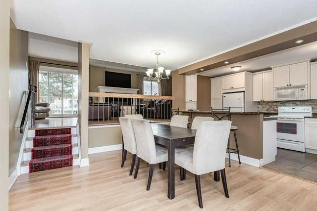 2055 Worthington Dr, House attached with 4 bedrooms, 2 bathrooms and 3 parking in Oakville ON | Image 12