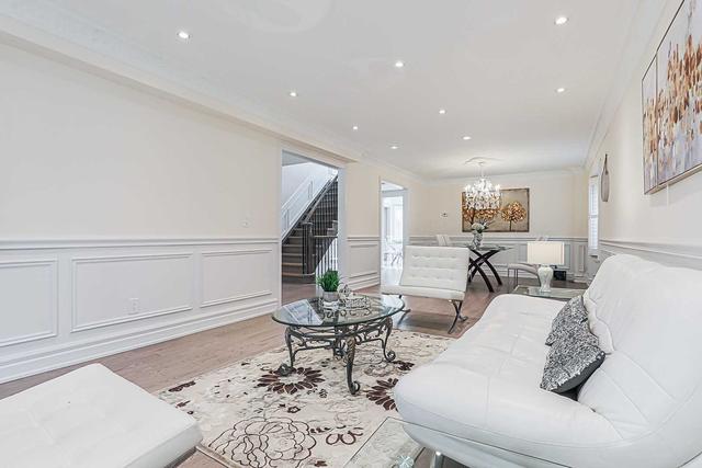 30 John Button Blvd, House detached with 4 bedrooms, 5 bathrooms and 6 parking in Markham ON | Image 2