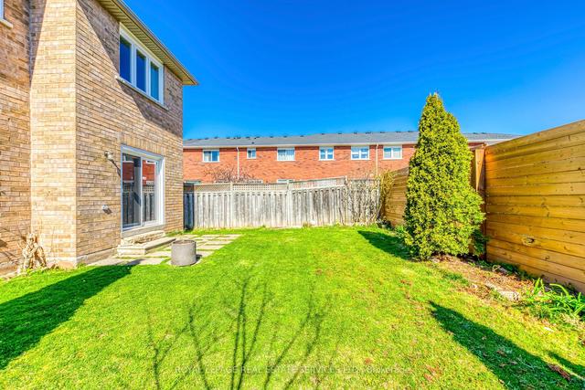 2193 Pell Cres, House detached with 3 bedrooms, 4 bathrooms and 3 parking in Oakville ON | Image 33