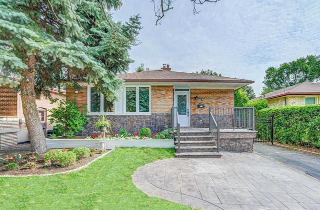 3 Collinson Blvd, House detached with 3 bedrooms, 2 bathrooms and 4 parking in Toronto ON | Image 12