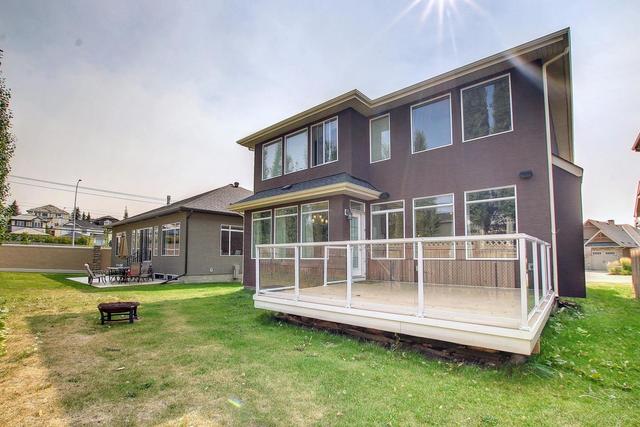 64 Elmont Rise Sw, House detached with 4 bedrooms, 3 bathrooms and 4 parking in Calgary AB | Image 16