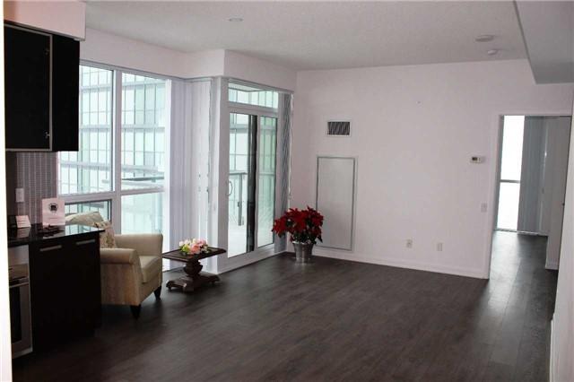 lph 203 - 5162 Yonge St, Condo with 2 bedrooms, 1 bathrooms and 1 parking in Toronto ON | Image 4