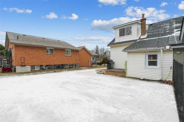 58 Young St, House semidetached with 2 bedrooms, 1 bathrooms and 2 parking in Halton Hills ON | Image 24