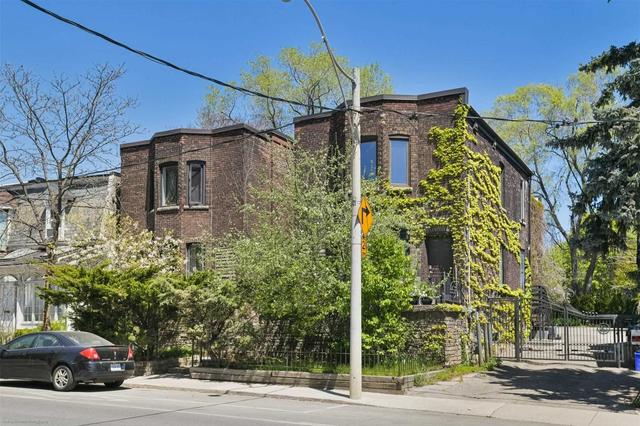 223 River St, House detached with 9 bedrooms, 12 bathrooms and 10 parking in Toronto ON | Image 12