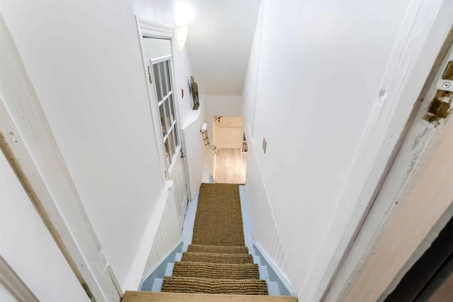 103 Glendale Ave, House detached with 3 bedrooms, 5 bathrooms and 2 parking in Toronto ON | Image 3