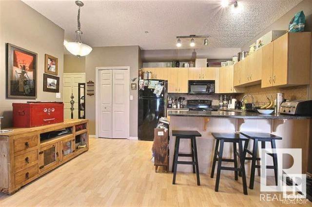 512 - 10235 112 St Nw, Condo with 1 bedrooms, 1 bathrooms and null parking in Edmonton AB | Image 3