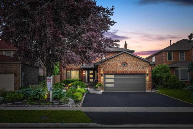 97 Waldie Rd, House detached with 3 bedrooms, 4 bathrooms and 6 parking in Oakville ON | Image 1